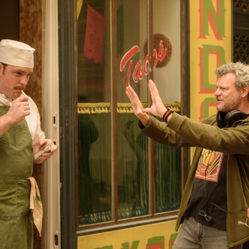 Alejandro Bazzano trabajando como director